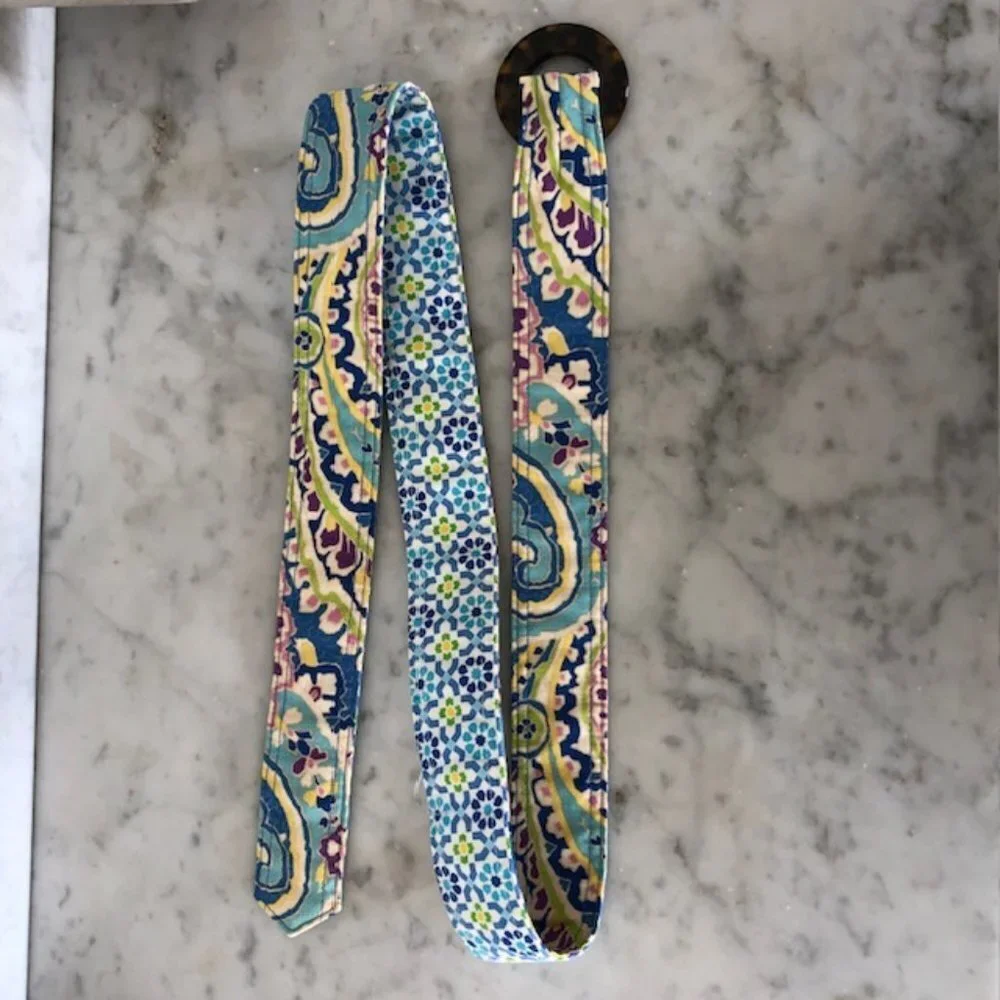 VERA BRADLEY Capri Blue Paisley 2007 Belt Retired